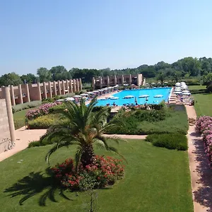 cosmopolitan-golf-residence.it-tuscanyhotel.com/